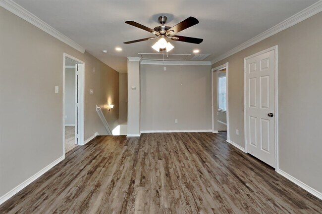Foto del edificio - 3730 Bent Springs Ln