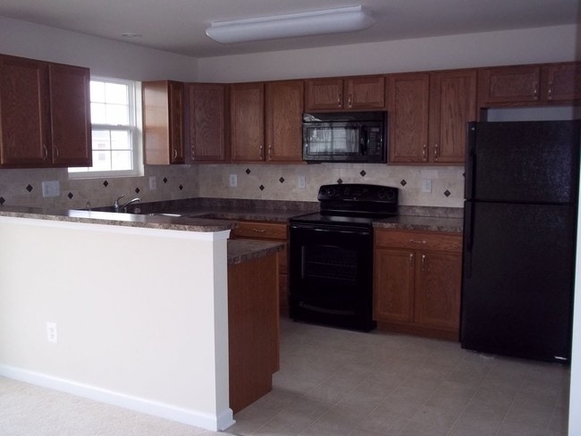 Building Photo - 361 Dickens Dr