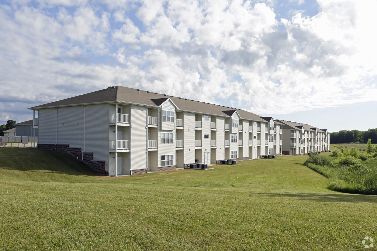University Parke Apartments in Big Rapids, MI