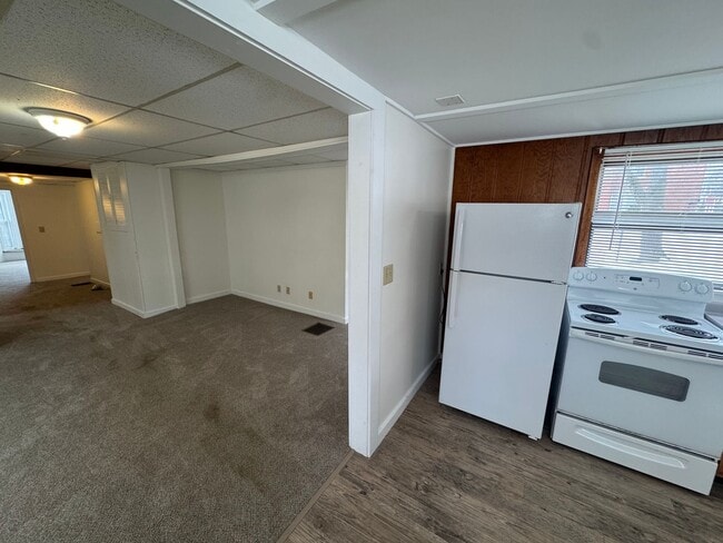 Building Photo - 196 Central Ave