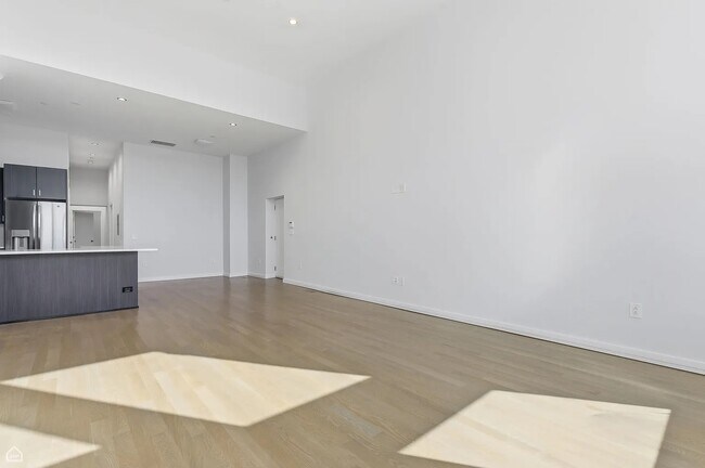 Foto del edificio - 2034 W Grand Ave