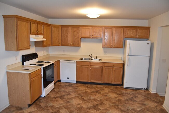 Foto del edificio - End Row Townhome w/ Garage