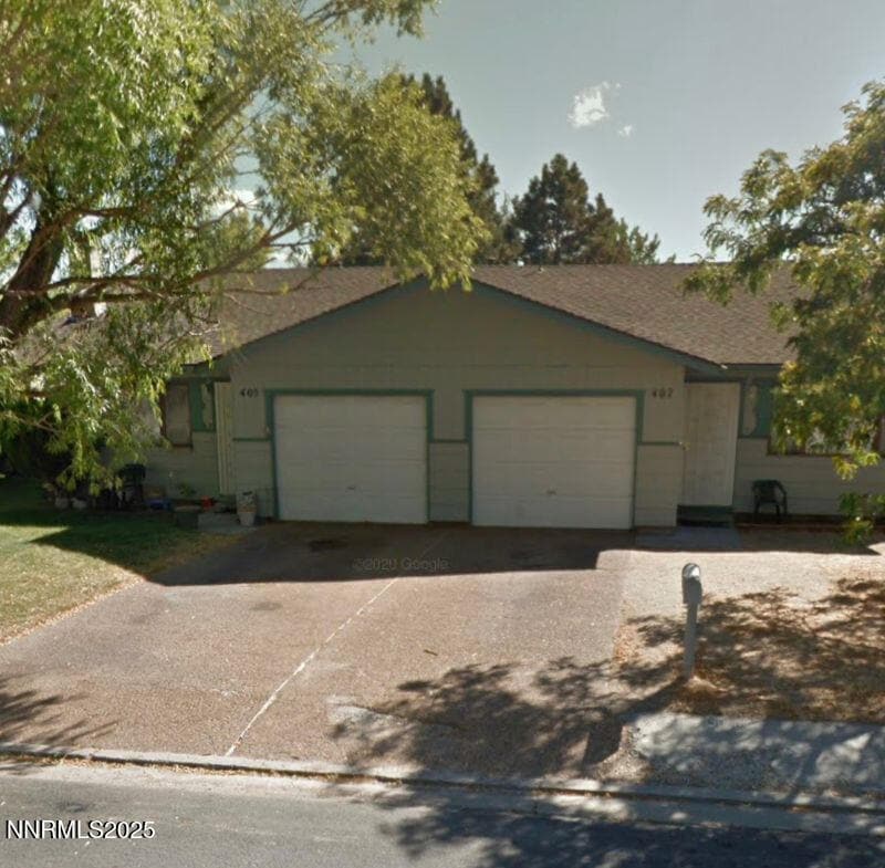 Primary Photo - 405 W Gardengate Way