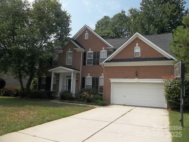 Foto del edificio - 604 Queenswater Ln