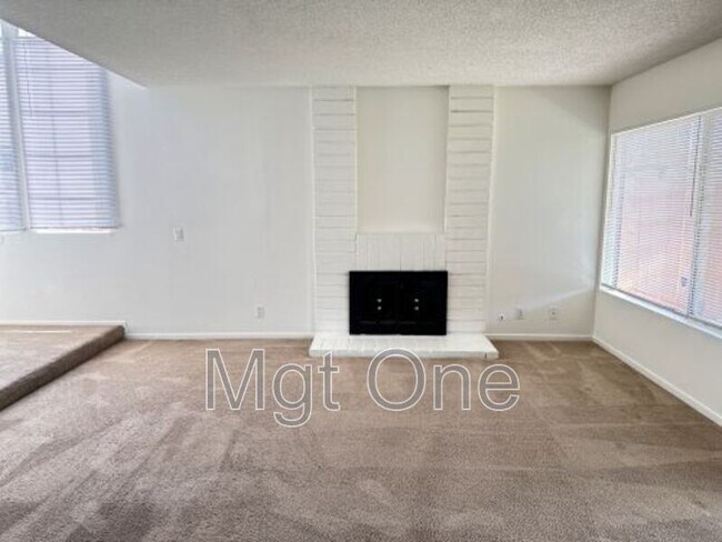 Foto del edificio - 23409 Woodlander Way