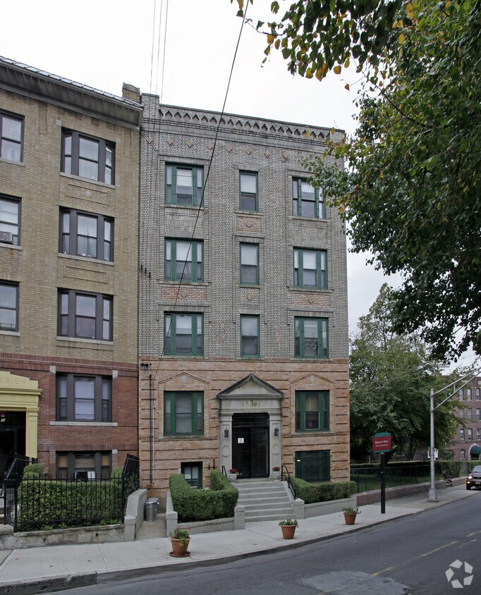 Primary Photo - Astor