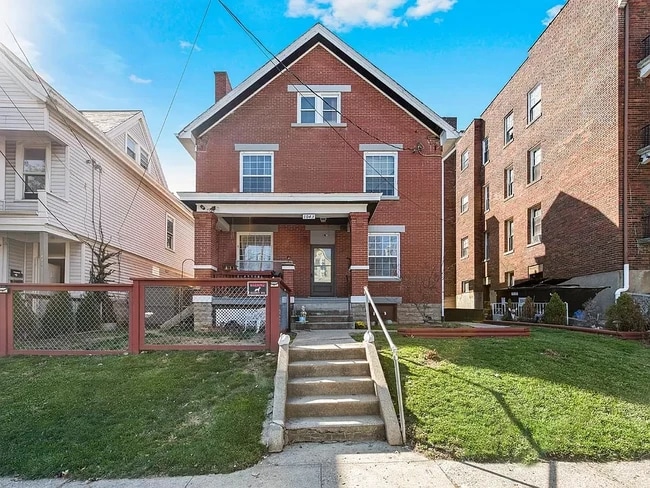Building Photo - 1043 Beech Ave