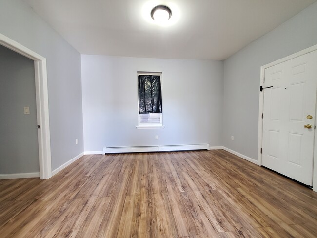 453 South 18th Unit 2B - 455 S 18th St