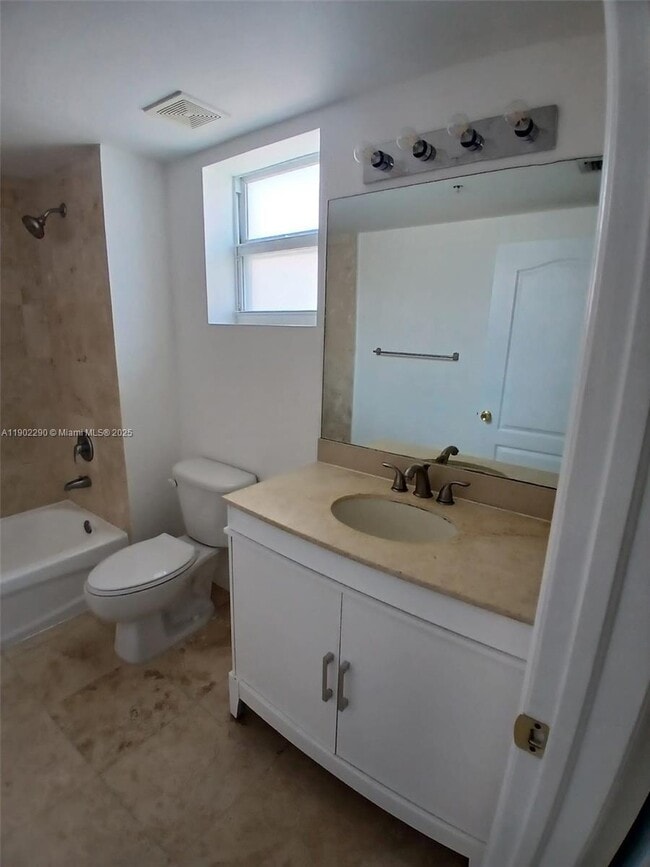 Foto del edificio - 425 NE 30th St