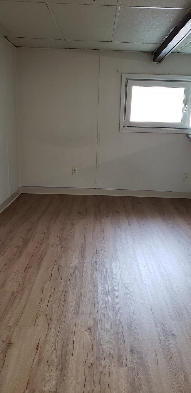 Foto del edificio - 1128 Hess Ave