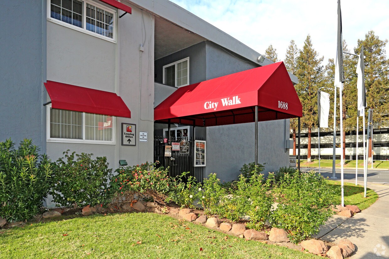 Primary Photo - City Walk Apartments