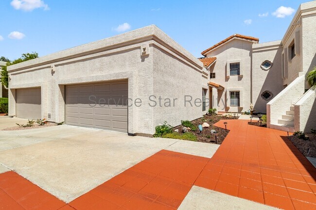 Building Photo - 7800 E Lincoln Dr