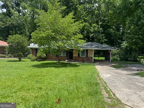 Building Photo - 2014 Brannen Rd SE