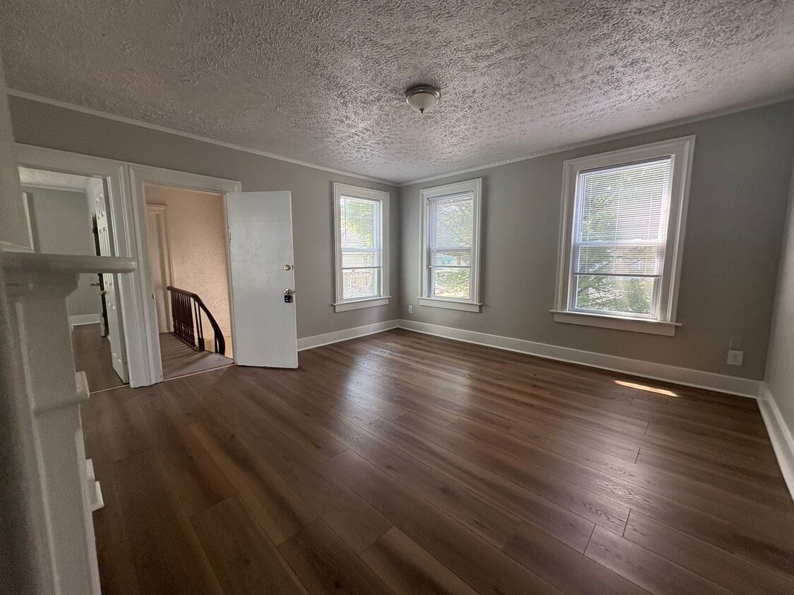 Primary Photo - 738 Winchester Ave