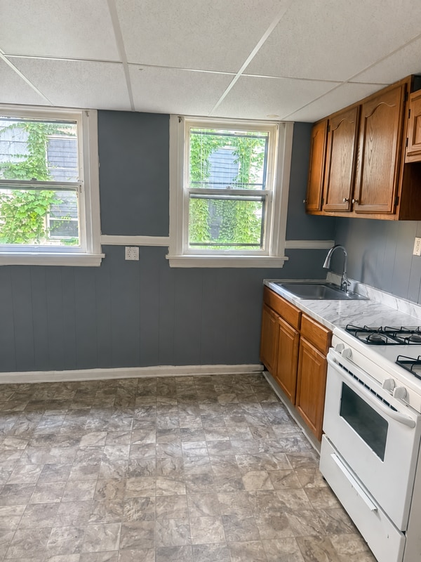 Building Photo - 354 Quail St