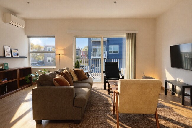 Foto del edificio - 1640 N Water St