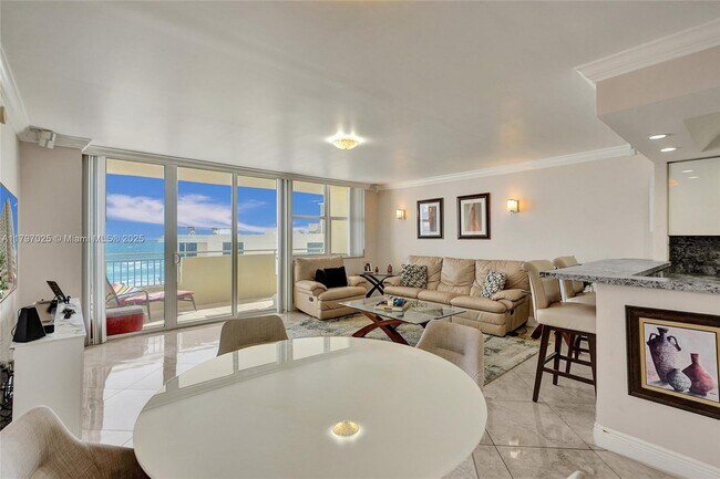 Foto del edificio - 3180 S Ocean Dr