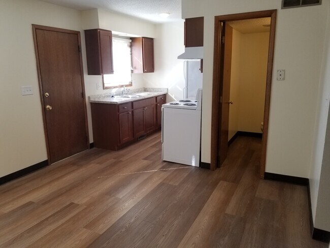 Foto del edificio - 2721 Ferndale Ave