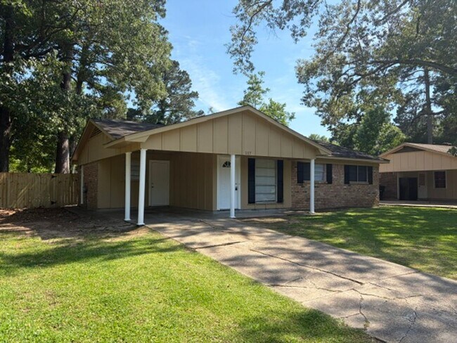Foto del edificio - Beautiful Southern Hills 3 Bedroom Home