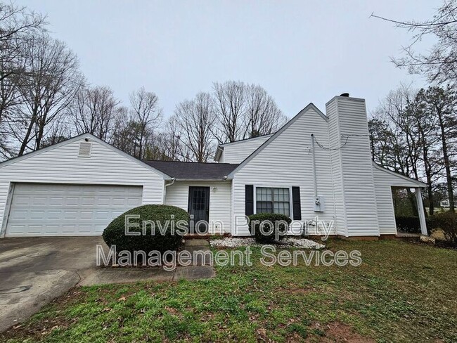 Building Photo - 200 Leigh Dr