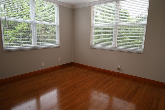 Building Photo - 14623 Bonaire Blvd
