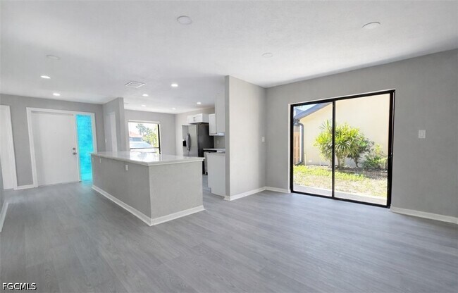 Foto del edificio - 7377 Constitution Cir