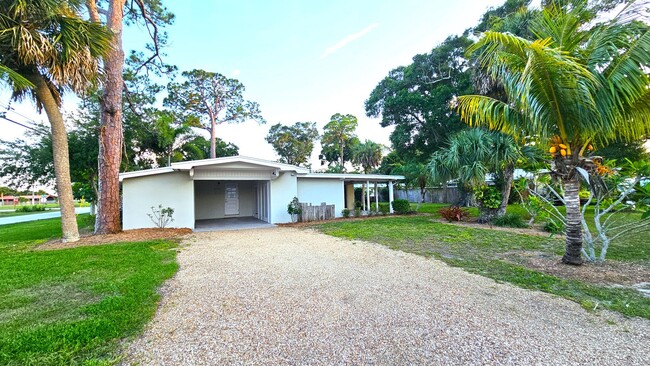 Foto del edificio - Real Estate and Property Management Compan...