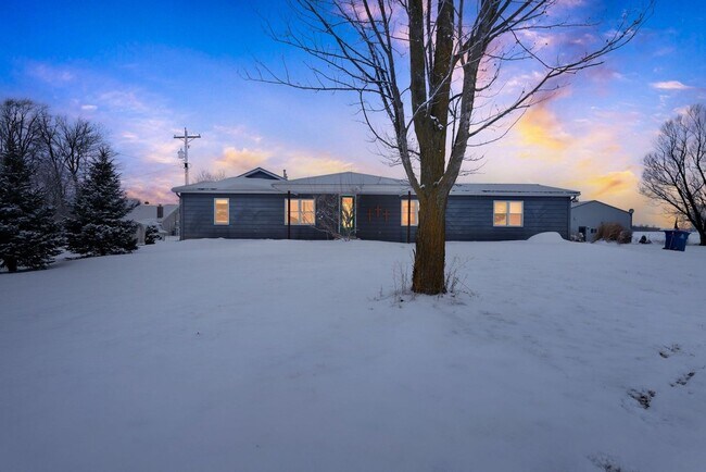 Foto del edificio - 18025 Doehrman Rd