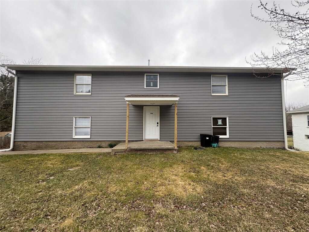 Foto principal - 106 Burr Ave