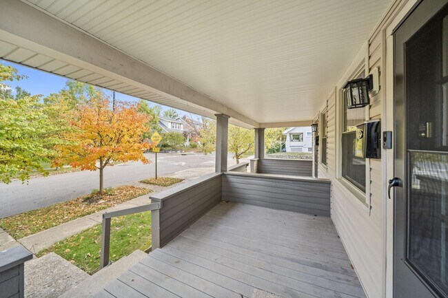 Building Photo - 263 Crestview Rd