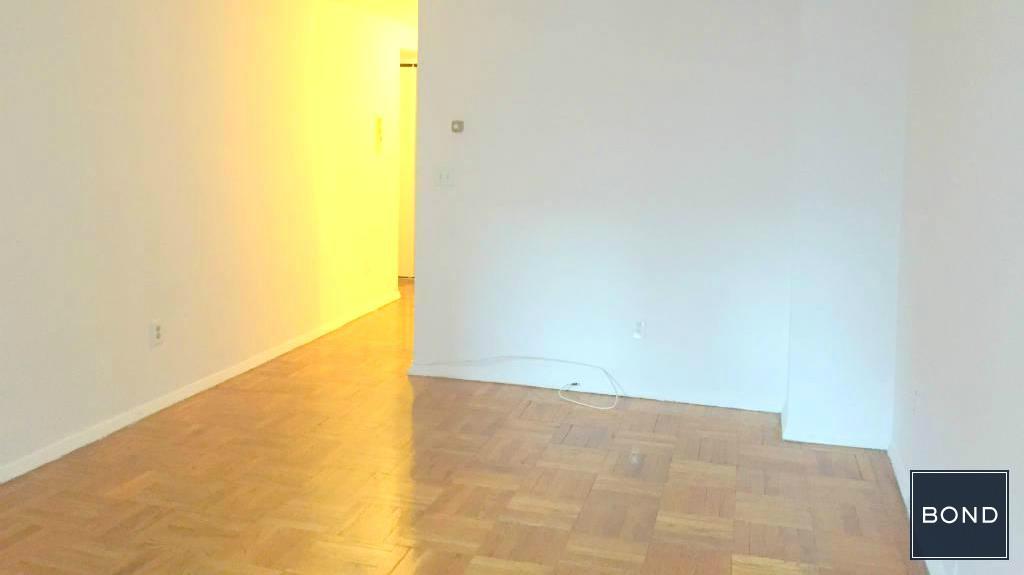 Foto del edificio - 235 E 83rd St