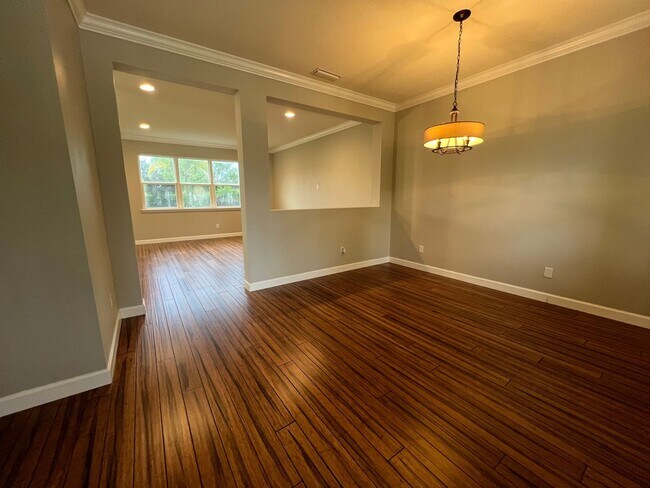 Foto del edificio - BEAUTIFUL 3-bedroom, 3-bathroom home in Gr...