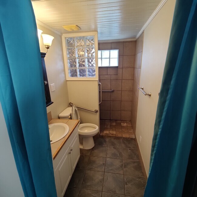 Foto del edificio - 610 Mills Ave