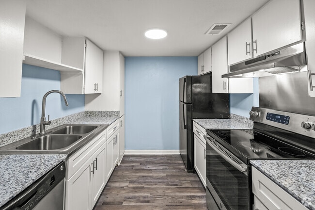 1BR, 1BA - 630SF - Kitchen - Linda Vista Apartments