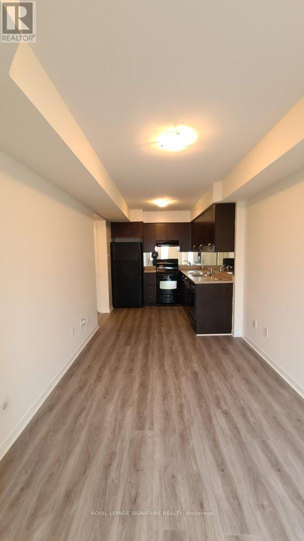 Building Photo - 4975 Southampton Dr