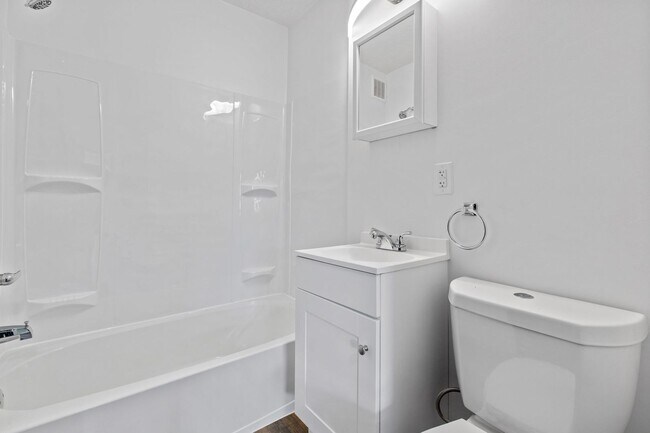 Foto del edificio - 3BR Townhome for Rent - with Central Air!!