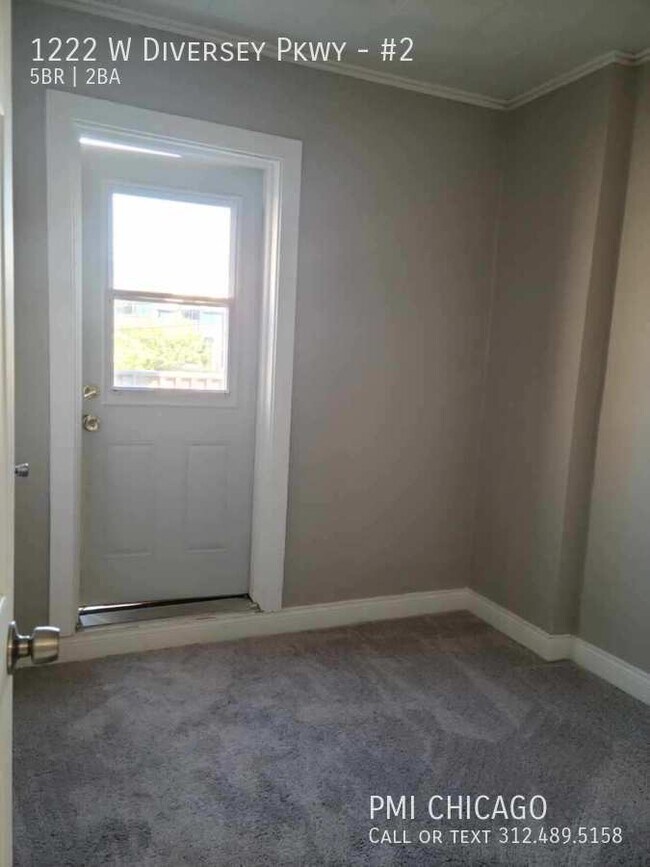 Photo - 1222 W Diversey Pky Apartment