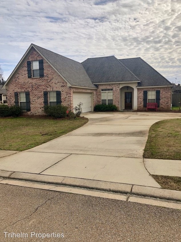 Primary Photo - 4 br, 2 bath House - 790 Castlewoods Blvd