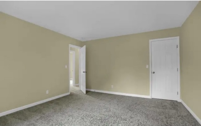 Foto del edificio - 5916 Sefton Ave