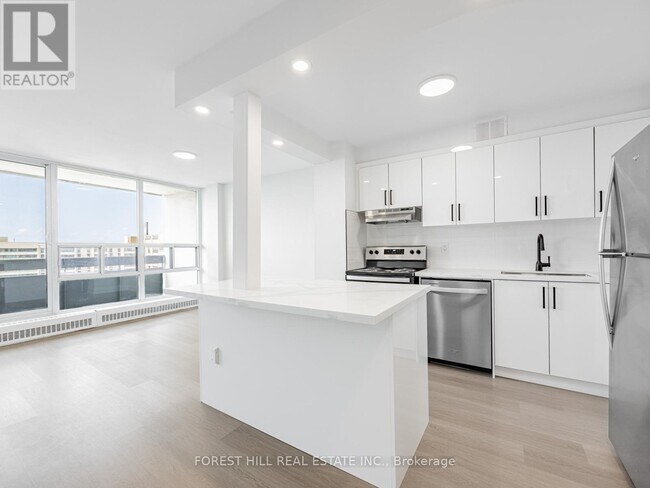 Photo du bâtiment - 140-1140 Elm Ridge Dr