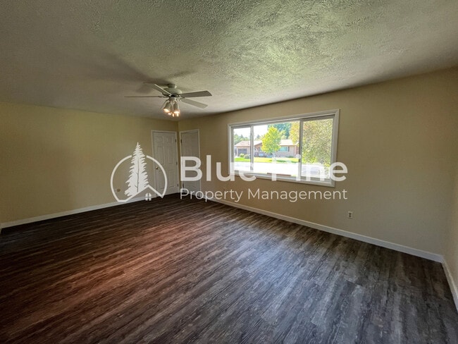 Building Photo - 450 Crimson Dr