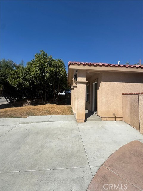 Foto del edificio - 1410 E Yucca Dr