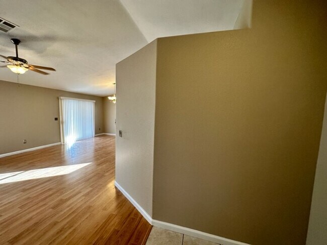 Building Photo - A Fabulous 3 Bedroom Single Story Home.