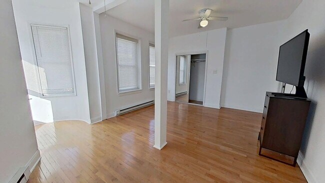 Foto del edificio - 1234-40 Rising Sun Ave