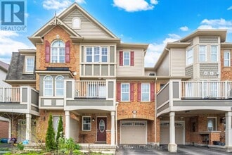 Building Photo - 246 Mortimer Cres