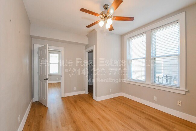 Foto del edificio - 4370 Swan Ave