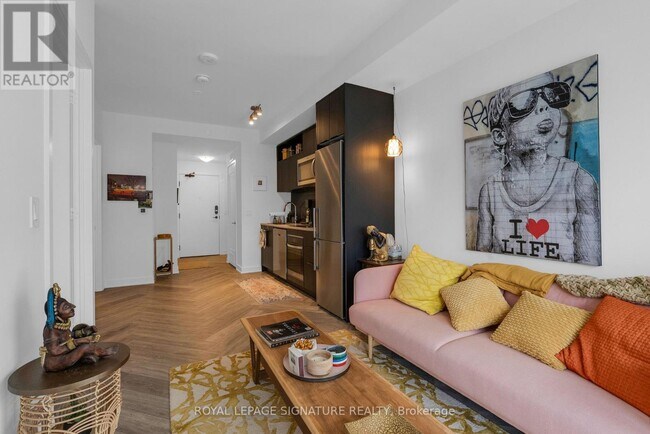 Building Photo - 70 Princess St