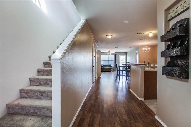 Building Photo - 7568 Howling Coyote Ln