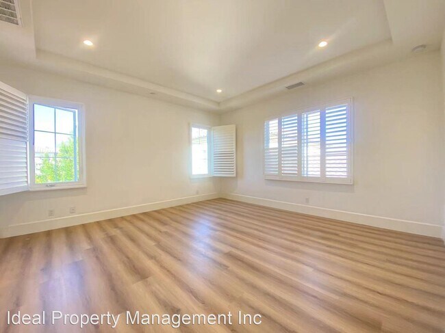 Building Photo - 4 br, 3 bath House - 196 Villa Rdg
