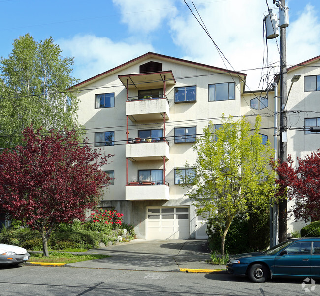 Primary Photo - Arie Apartments
